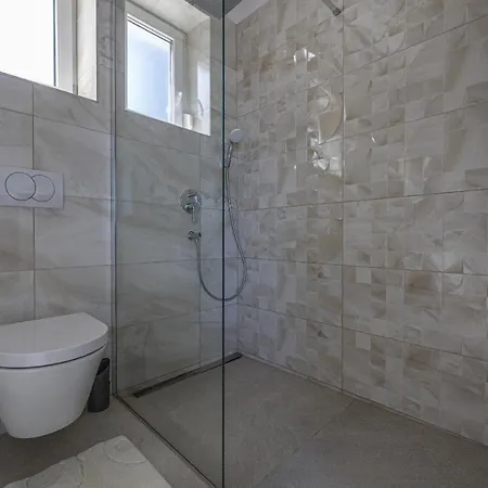 Barbara Villa Klenovica